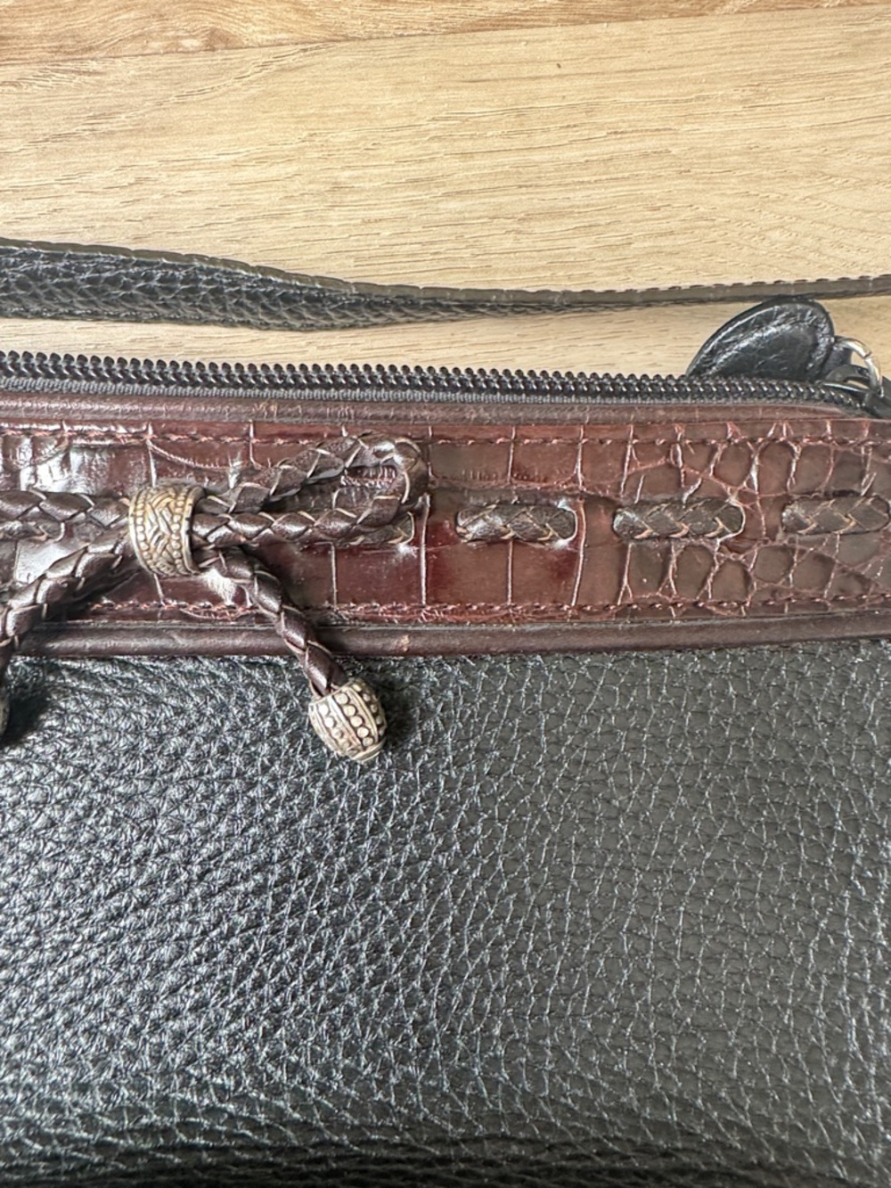 Y2K Vintage Brighton Small Black and Dark Brown Grainy Leather Shoulder Bag - Picture 4 of 12